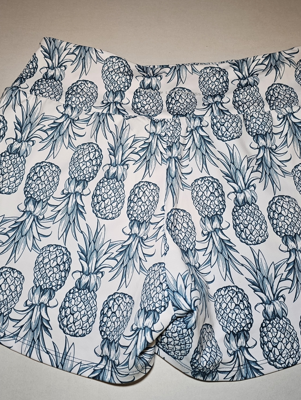 Love Fitness Pineapple Shorts L Athletic Gym Beach White Blue Lined Hawaii - Picture 6 of 10